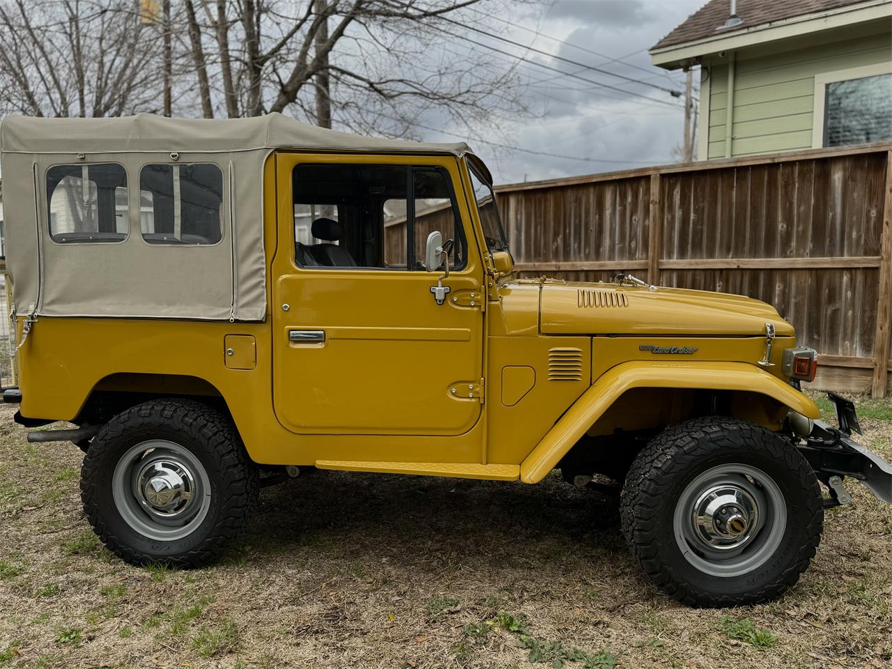 Toyota-Land-cruiser-fj40-1971-Yellow-Gray-15
