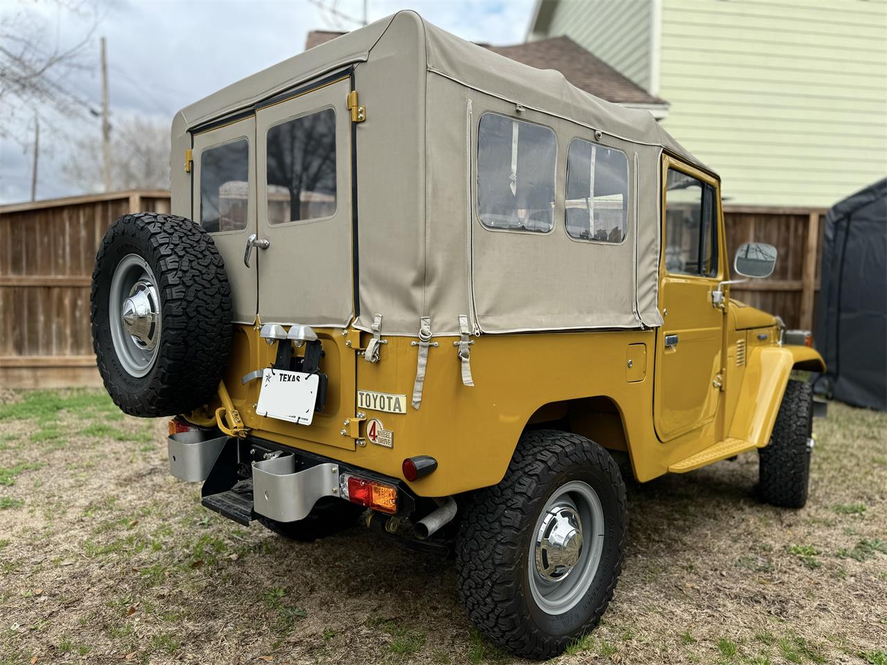 Toyota-Land-cruiser-fj40-1971-Yellow-Gray-16