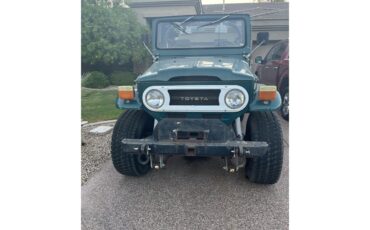Toyota-Land-cruiser-fj40-1974-Green-Black-8