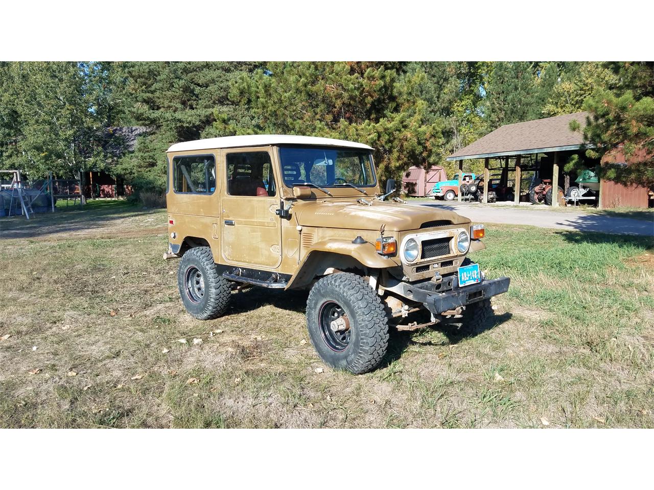 Toyota-Land-cruiser-fj40-1976-Tan-Burgundy-5