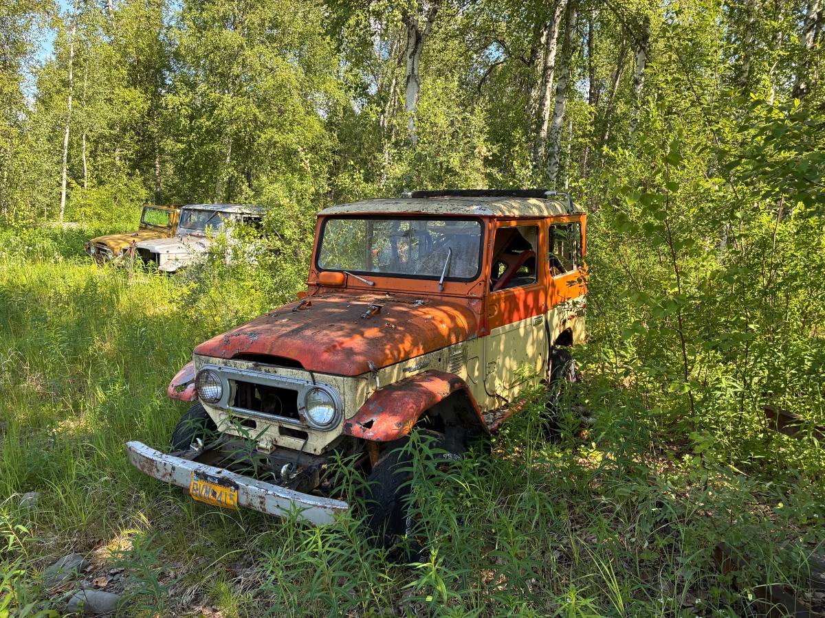 Toyota-Land-cruiser-fj40-1977-15