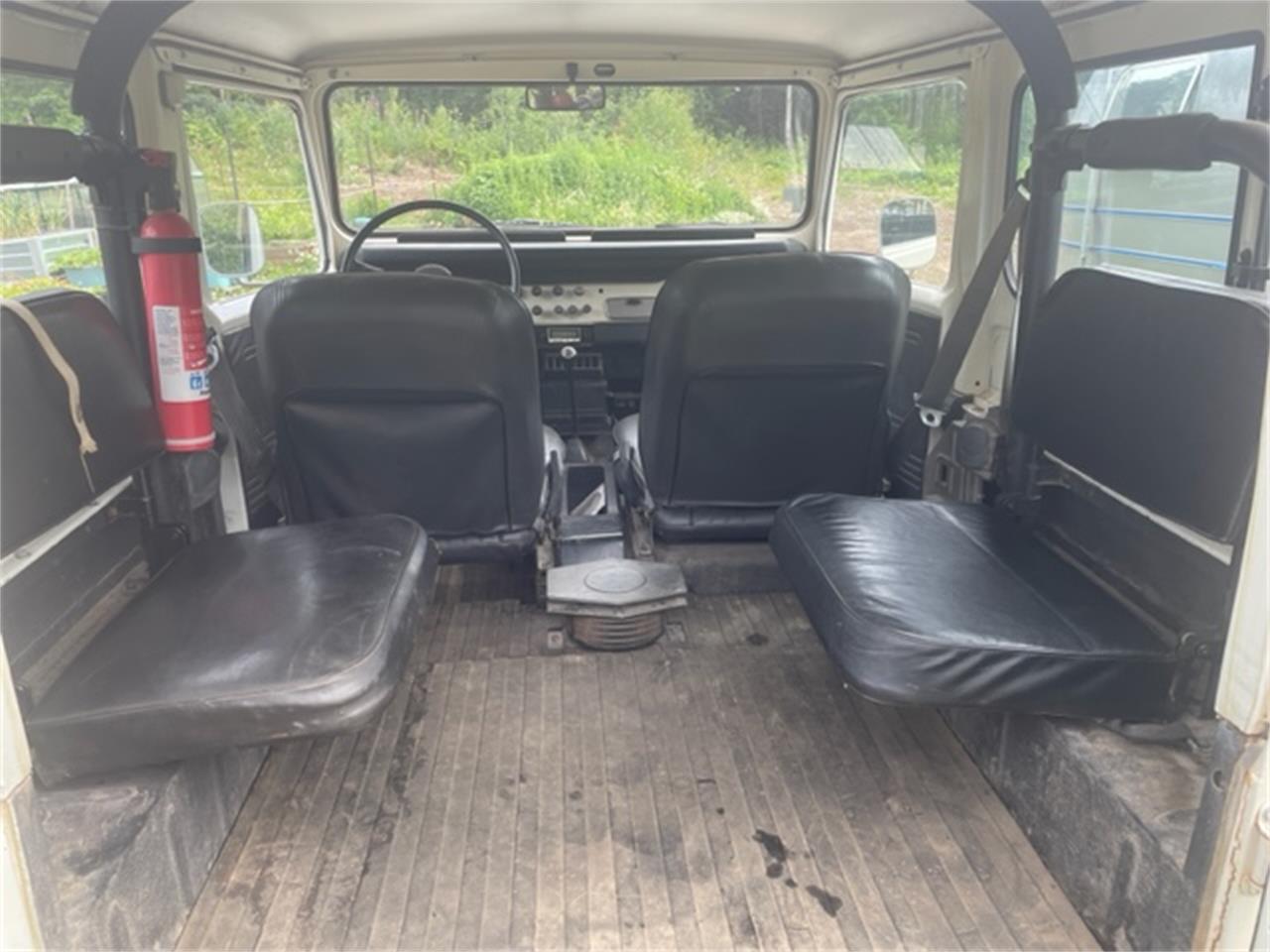 Toyota-Land-cruiser-fj40-1978-White-Blackgrey-15