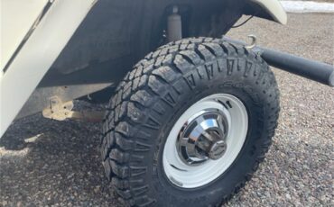 Toyota-Land-cruiser-fj40-1978-White-Blackgrey-23