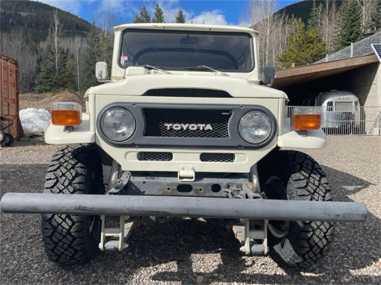 Toyota-Land-cruiser-fj40-1978-White-Blackgrey-8