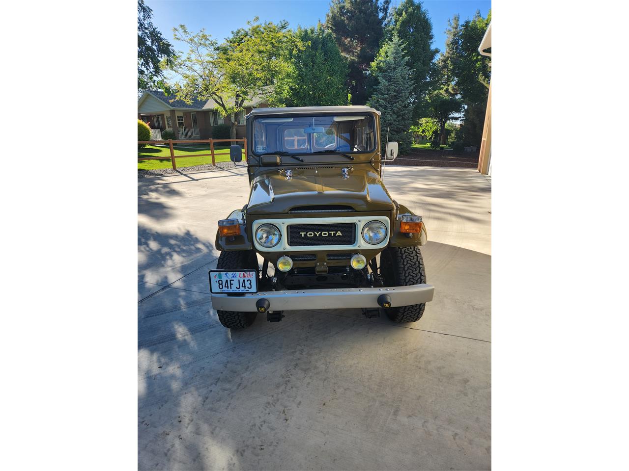 Toyota-Land-cruiser-fj43-1984-Brown-Gray-1