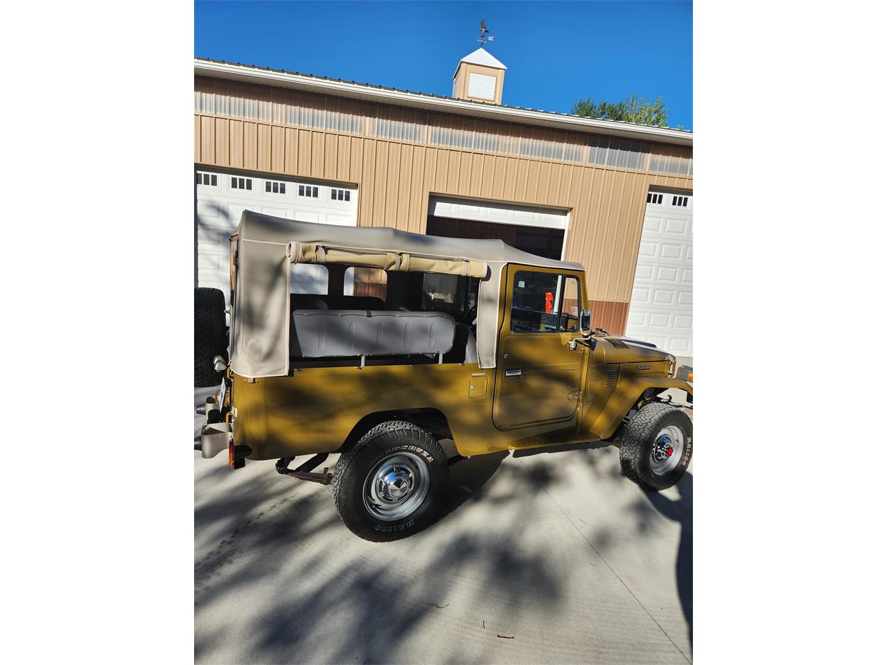Toyota-Land-cruiser-fj43-1984-Brown-Gray-5
