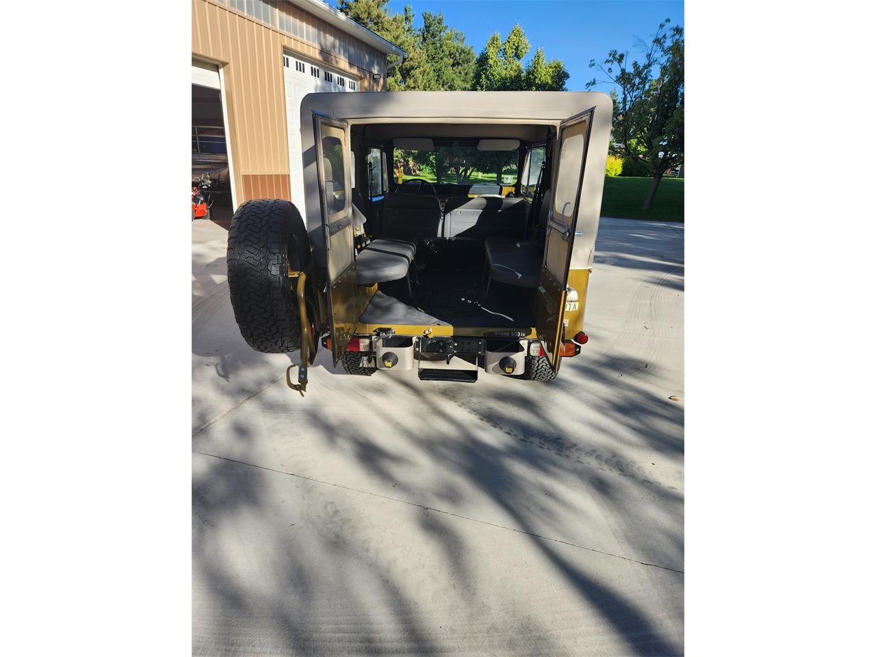 Toyota-Land-cruiser-fj43-1984-Brown-Gray-7