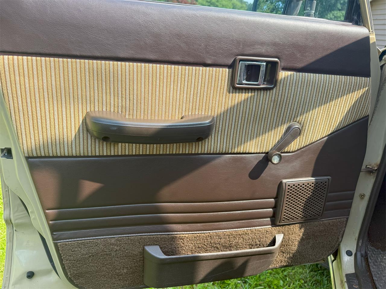 Toyota-Land-cruiser-fj60-1986-Desert-Sand-Beige-brown-17