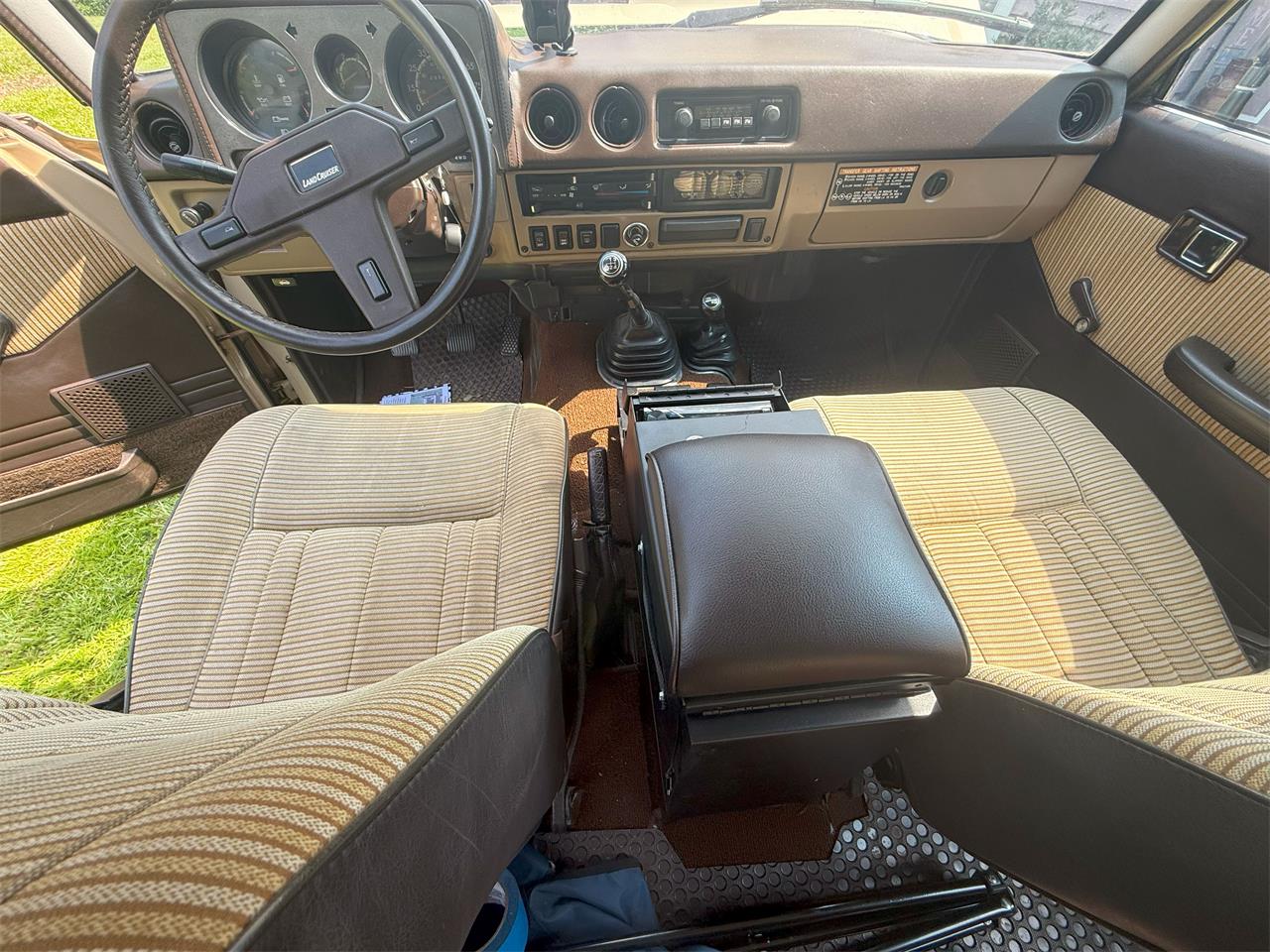 Toyota-Land-cruiser-fj60-1986-Desert-Sand-Beige-brown-6