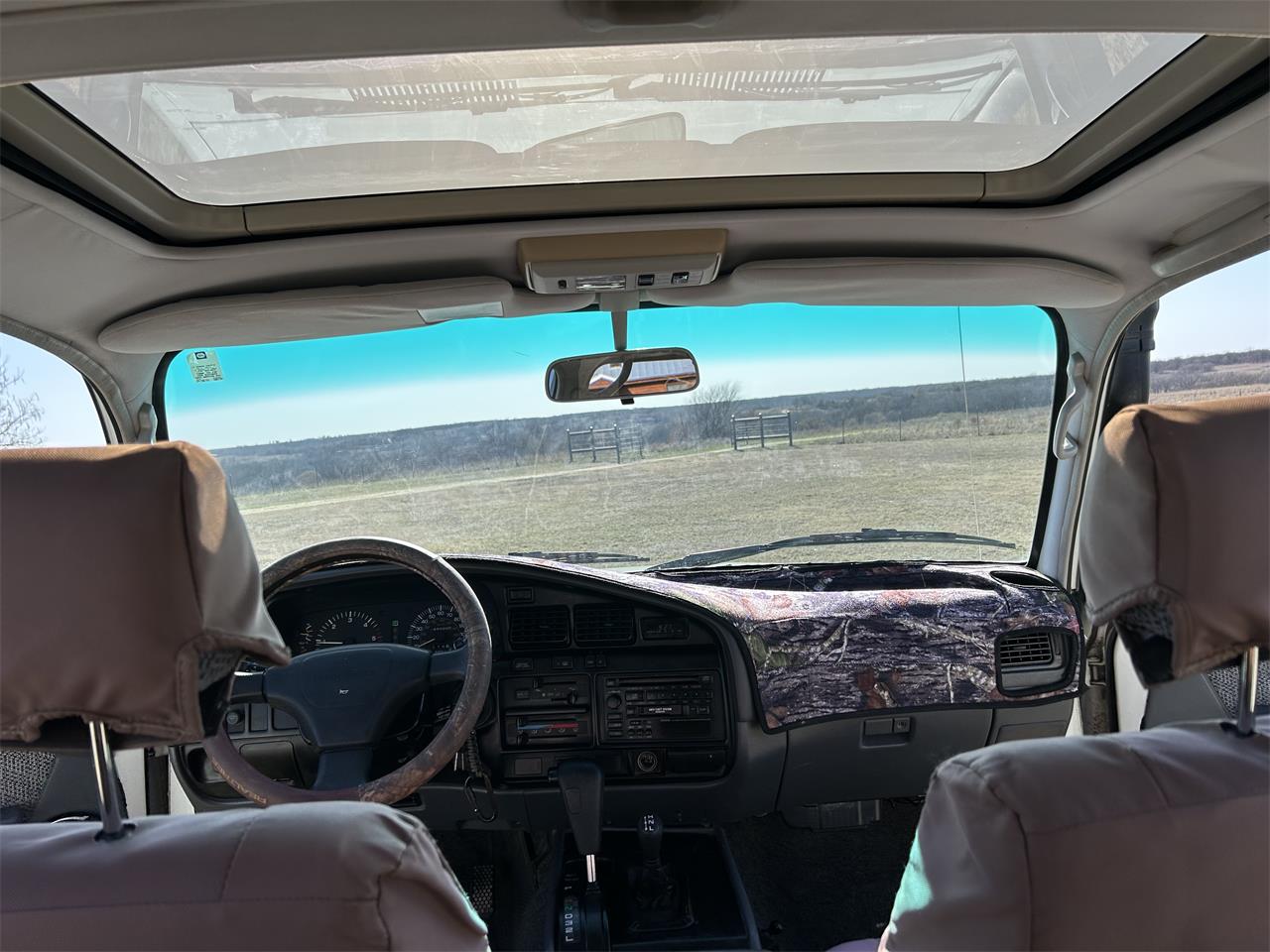 Toyota-Land-cruiser-fj80-1992-White-Grey-11