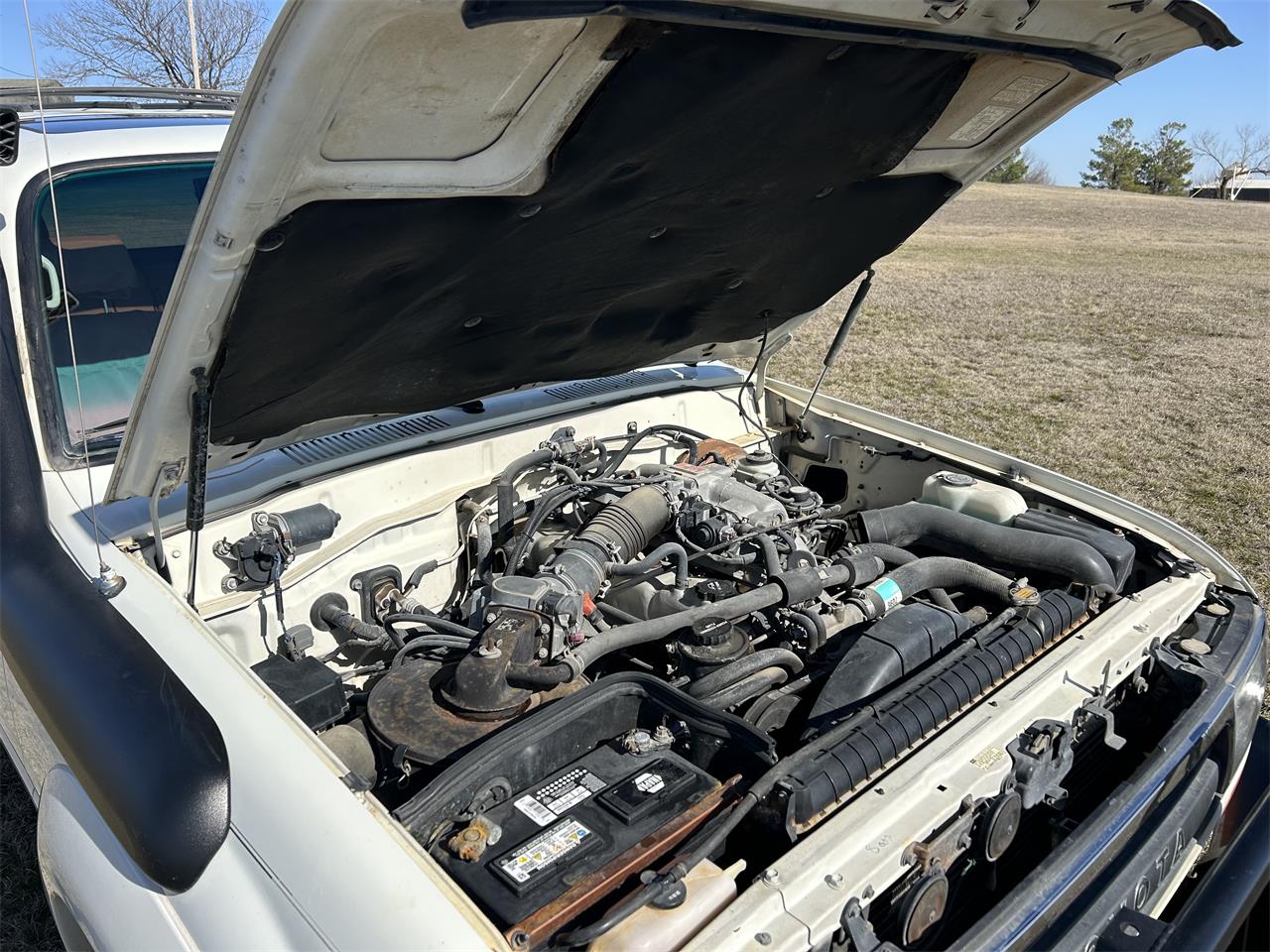 Toyota-Land-cruiser-fj80-1992-White-Grey-29