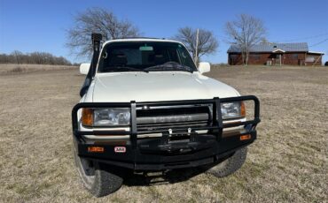 Toyota-Land-cruiser-fj80-1992-White-Grey