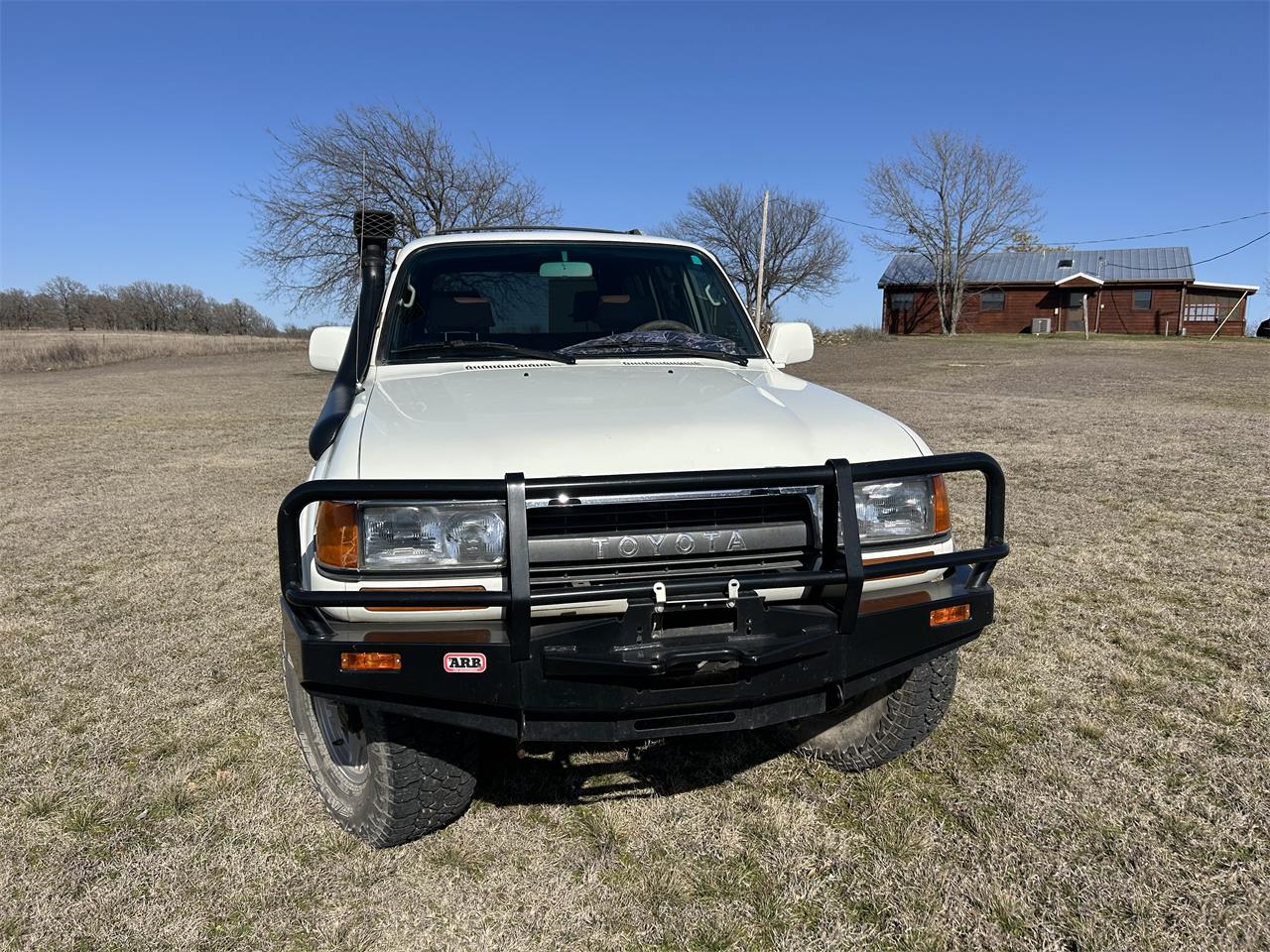 Toyota-Land-cruiser-fj80-1992-White-Grey