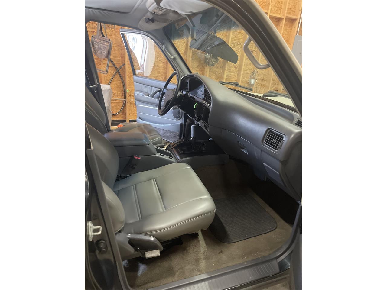 Toyota-Land-cruiser-fj80-1993-Desert-Tan-Gray-12