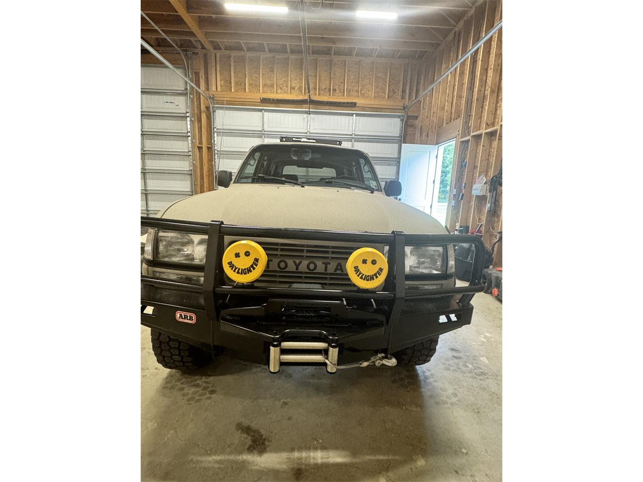 Toyota-Land-cruiser-fj80-1993-Desert-Tan-Gray