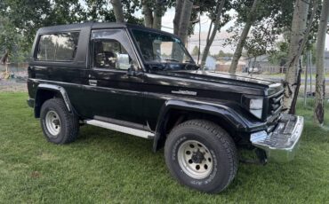 Toyota-Land-cruiser-hzj73-diesel-1990-1