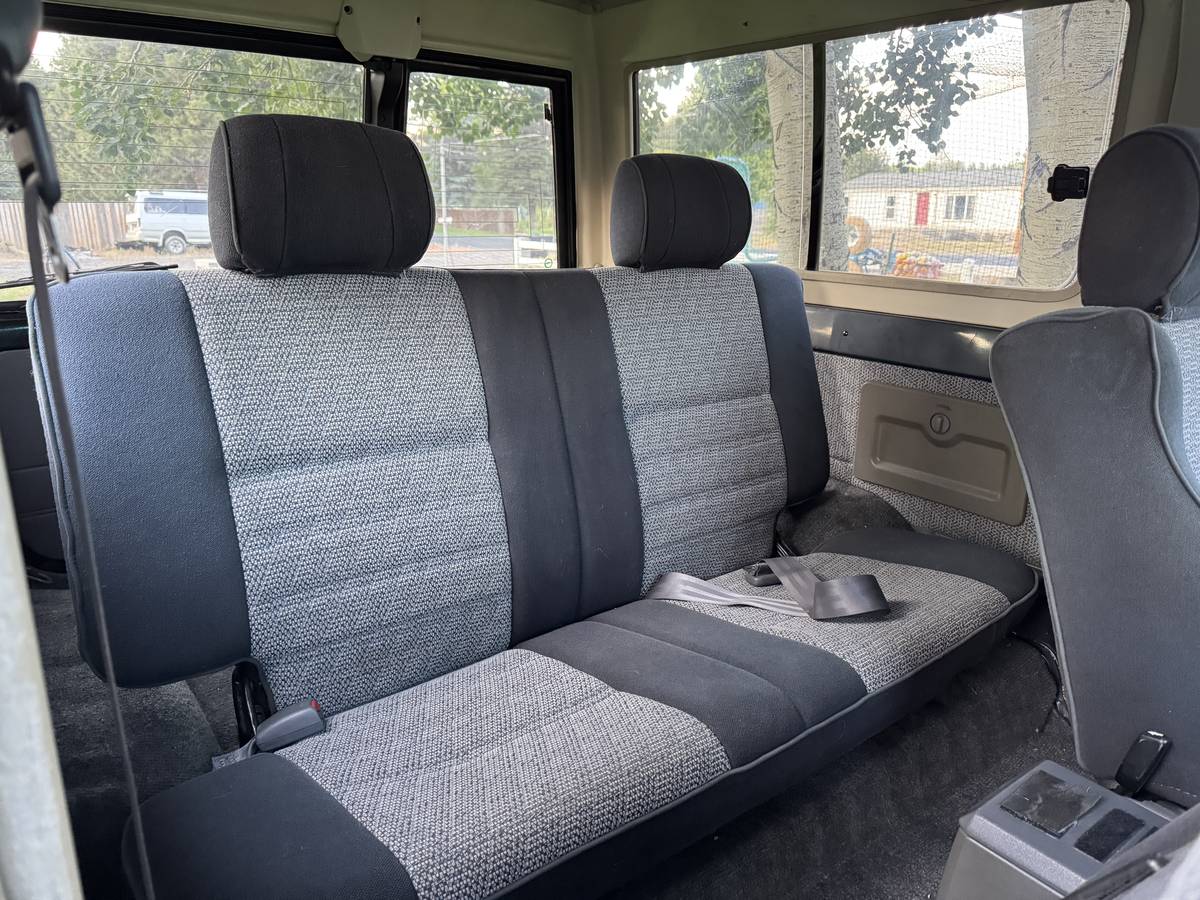 Toyota-Land-cruiser-hzj73-diesel-1990-14