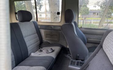 Toyota-Land-cruiser-hzj73-diesel-1990-15