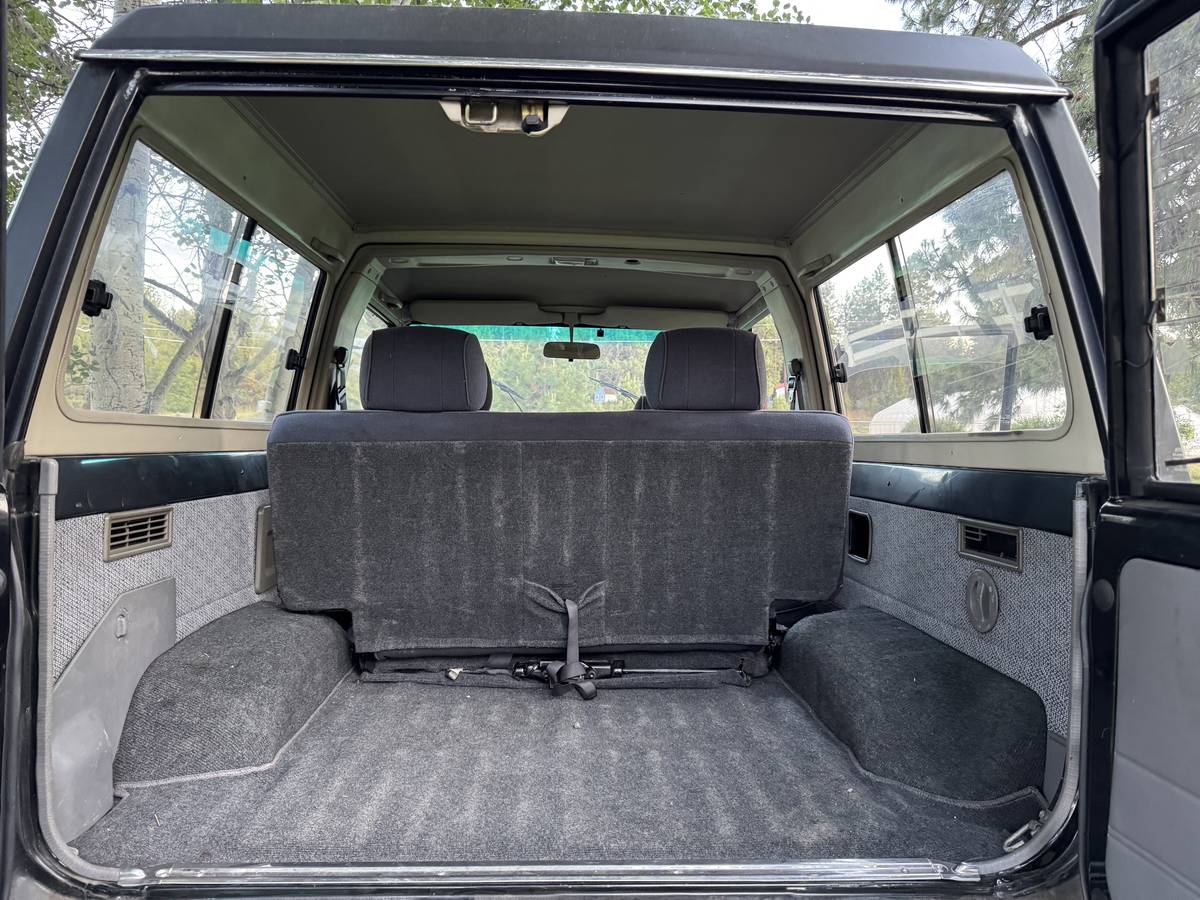 Toyota-Land-cruiser-hzj73-diesel-1990-17