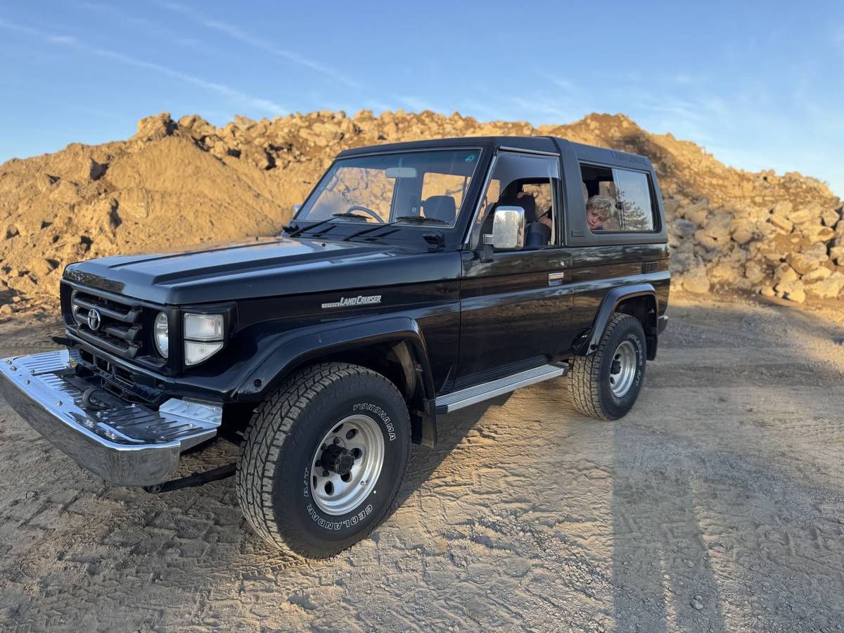Toyota-Land-cruiser-hzj73-diesel-1990-19