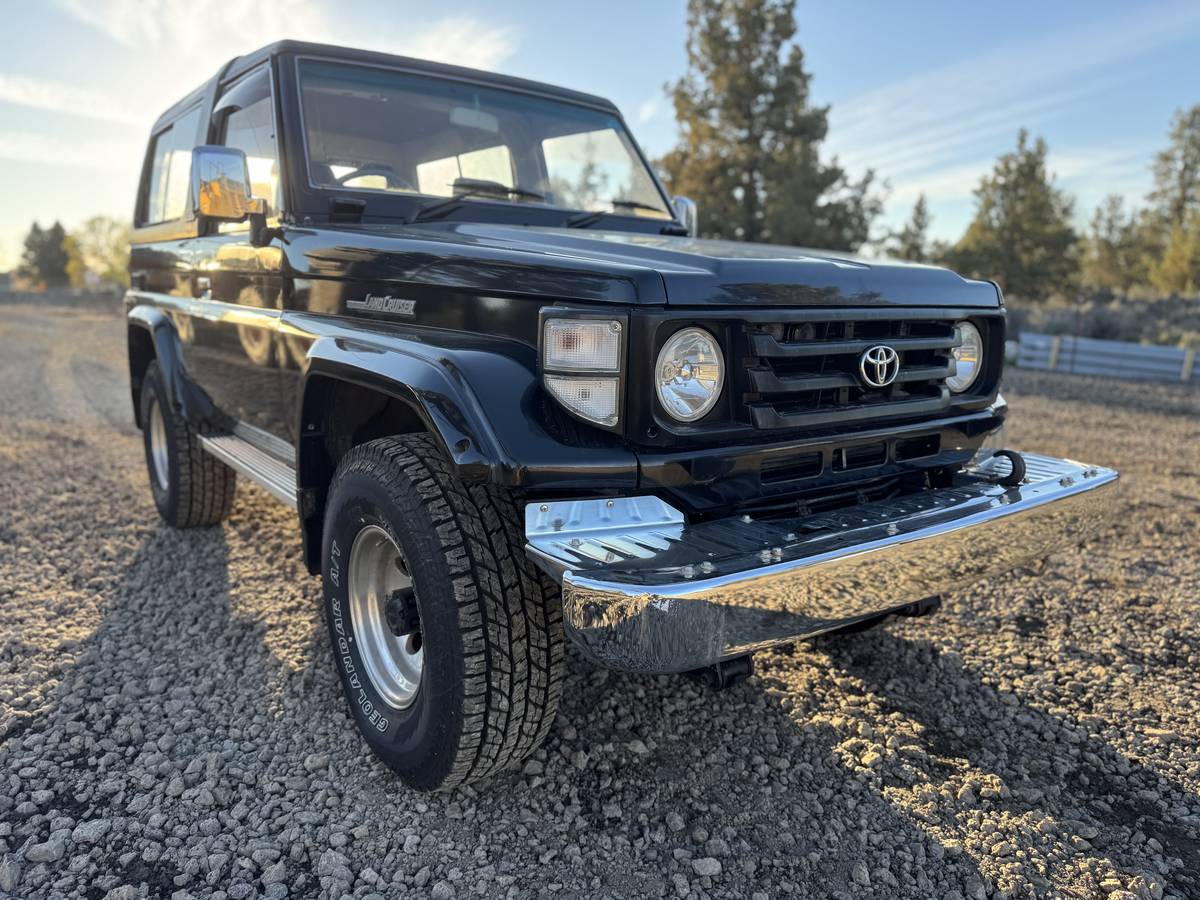 Toyota-Land-cruiser-hzj73-diesel-1990-22