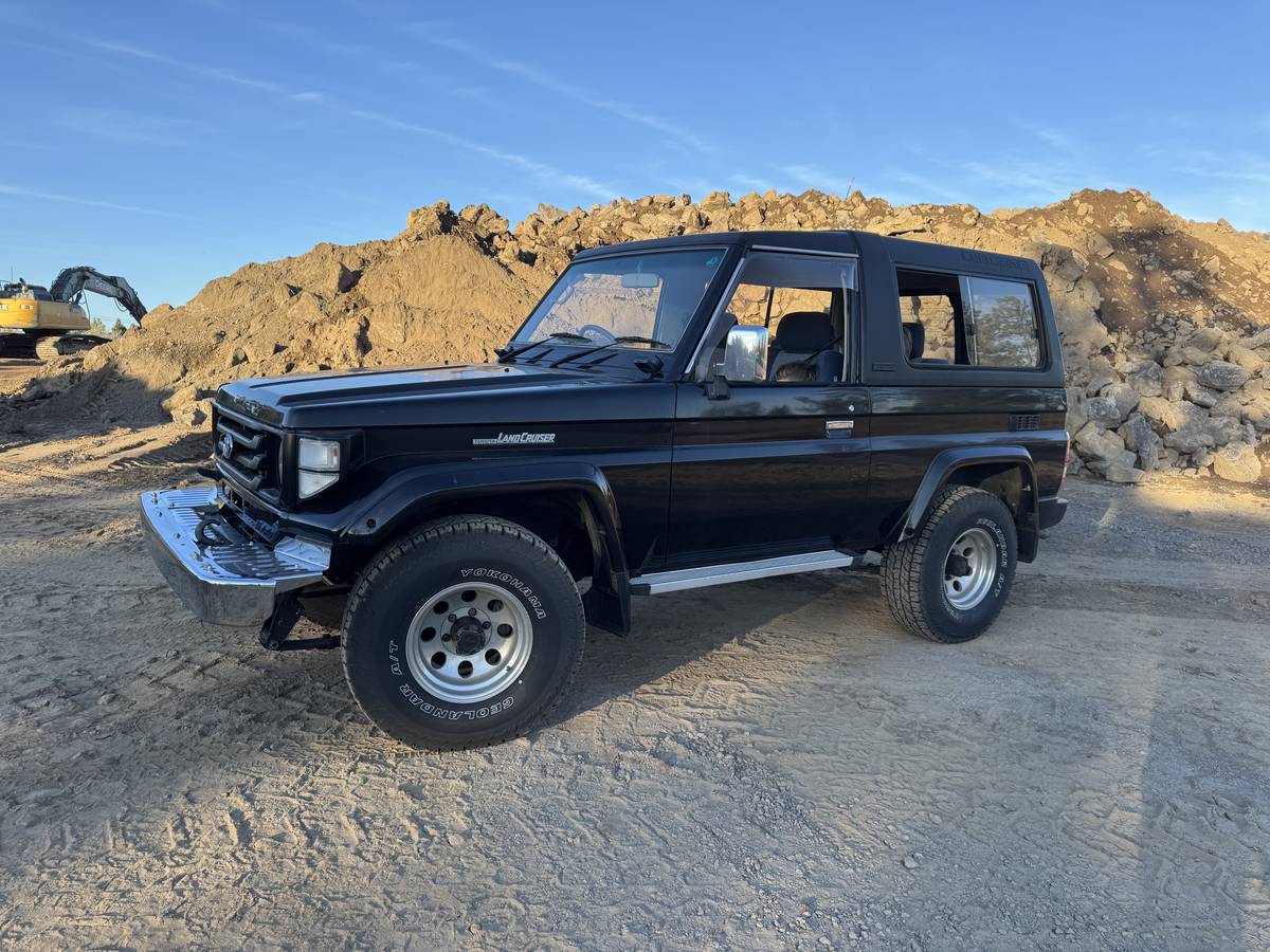 Toyota-Land-cruiser-hzj73-diesel-1990-4