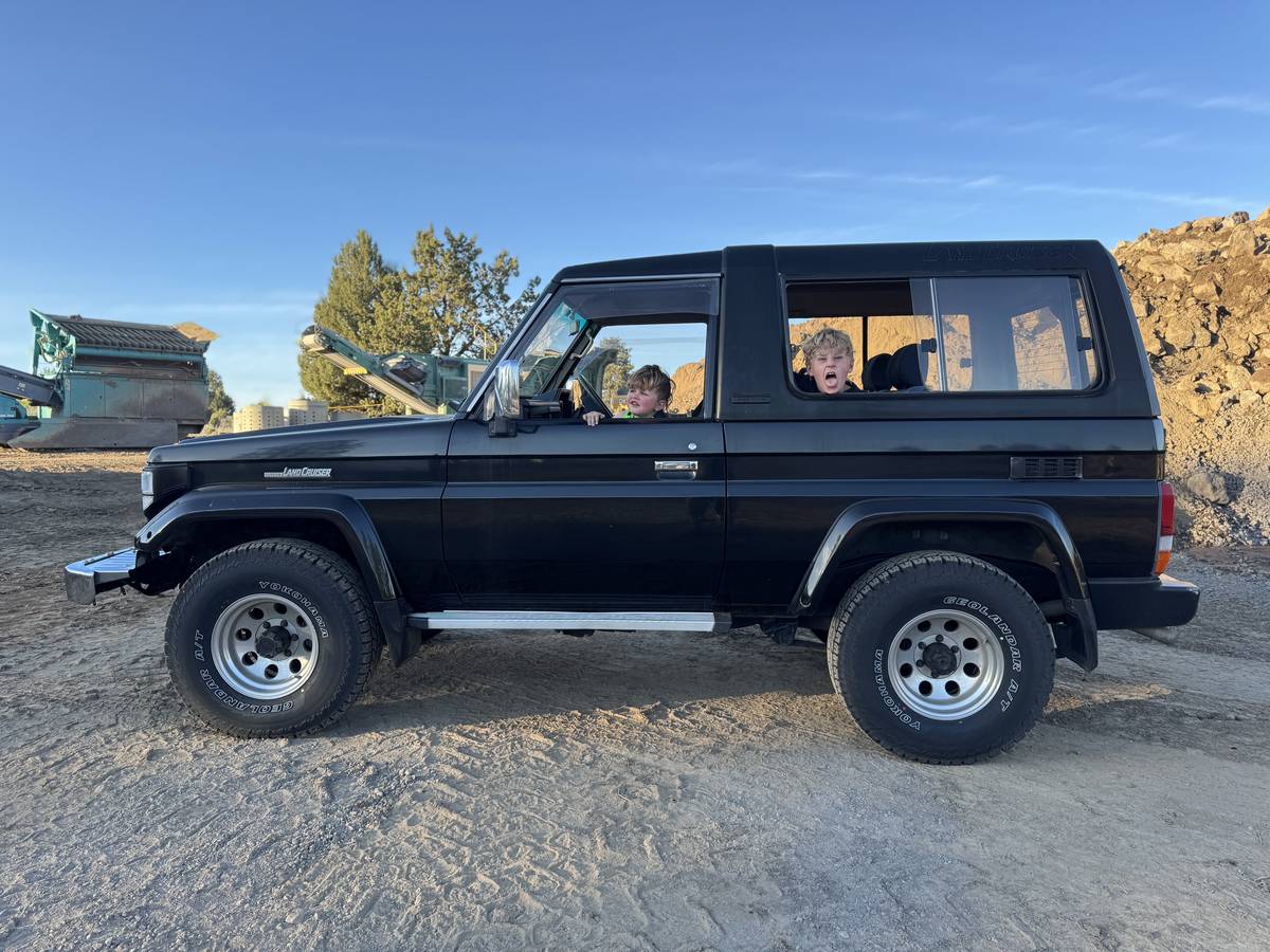 Toyota-Land-cruiser-hzj73-diesel-1990-6