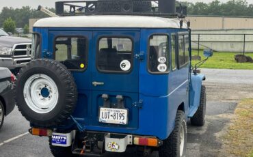 Toyota-Land-cruiser-landcruiser-diesel-1981-blue-2