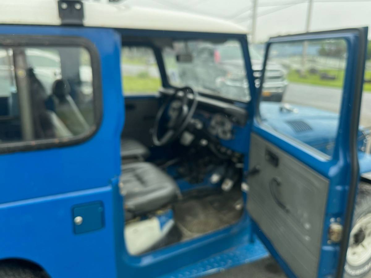 Toyota-Land-cruiser-landcruiser-diesel-1981-blue-5