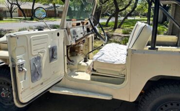 Toyota-Landcruiser-1965-2
