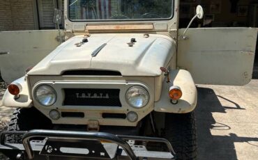 Toyota-Landcruiser-1965