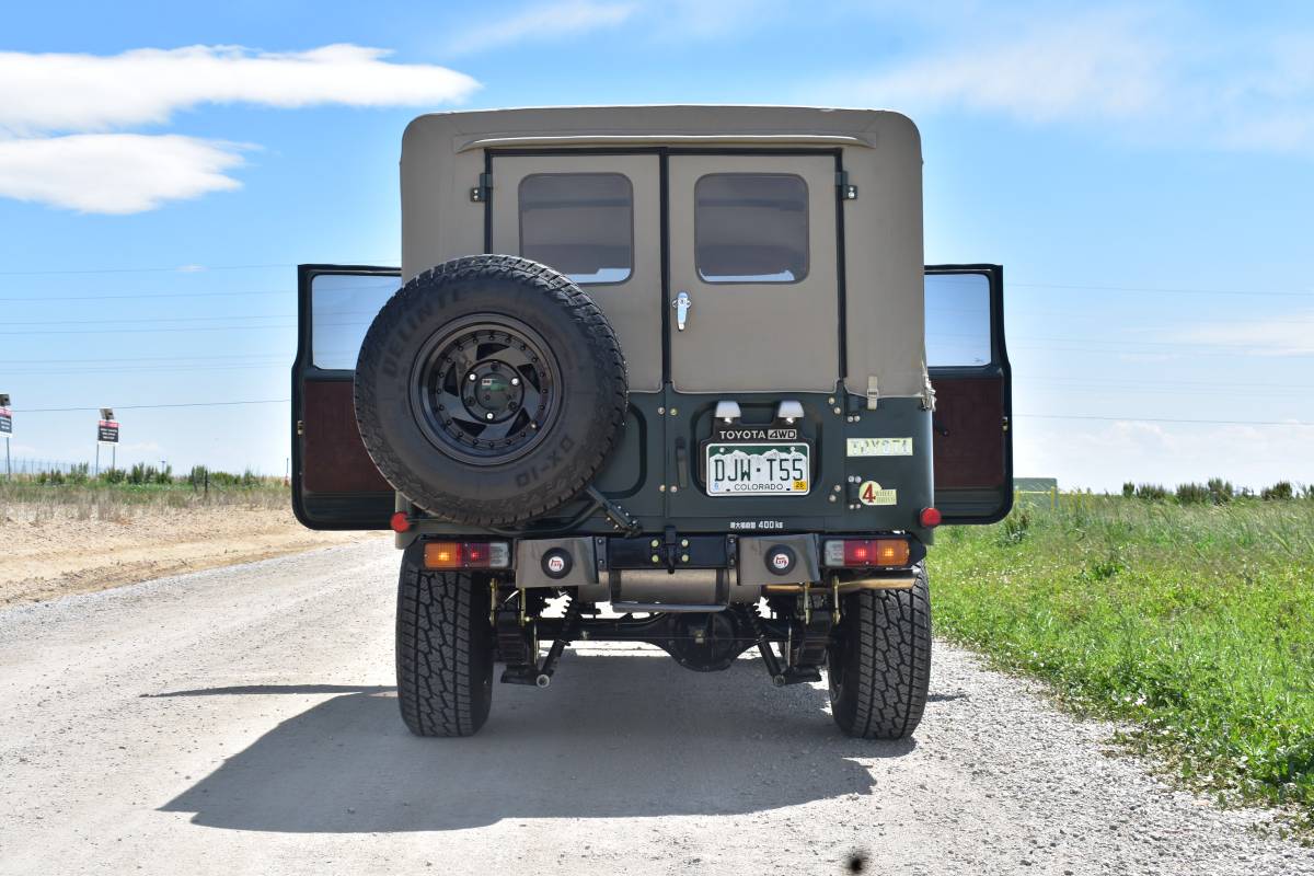 Toyota-Landcruiser-1982-green-11