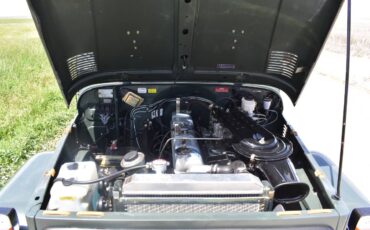 Toyota-Landcruiser-1982-green-21