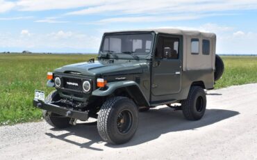 Toyota-Landcruiser-1982-green