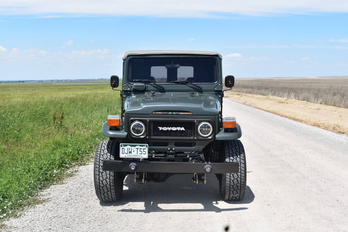 Toyota-Landcruiser-1982-green-4