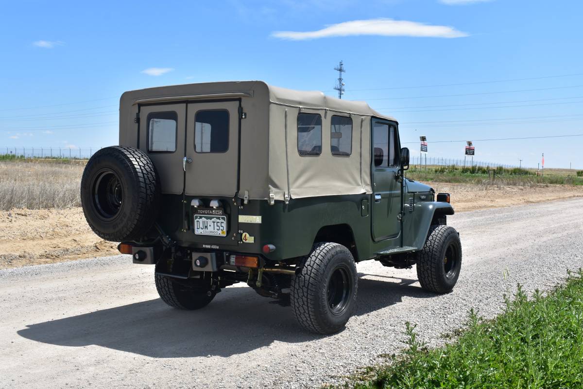 Toyota-Landcruiser-1982-green-7