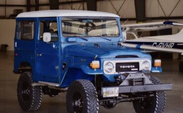 Toyota-Landcruiser-diesel-1980-blue