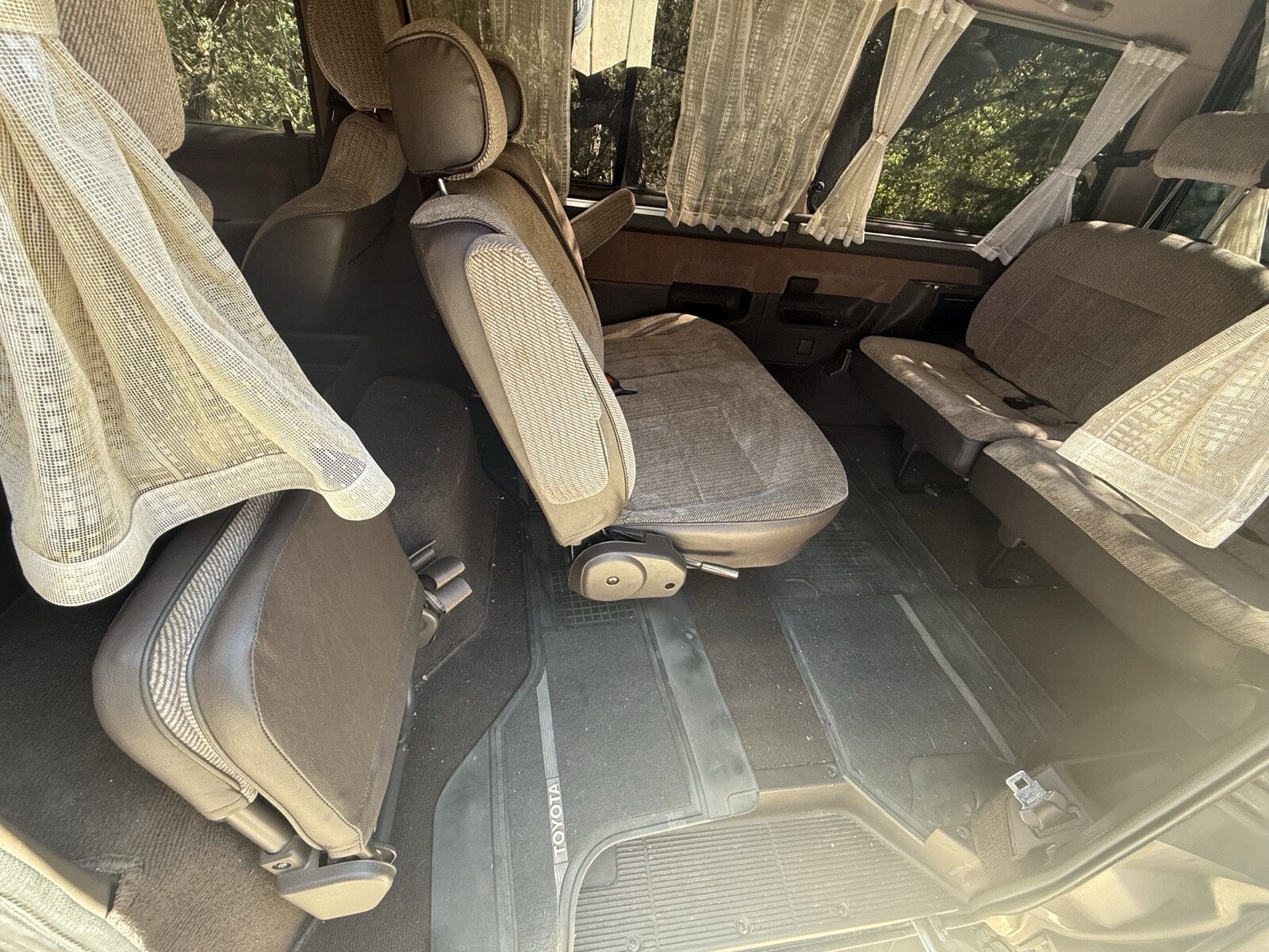 Toyota-Lite-Ace-1991-16