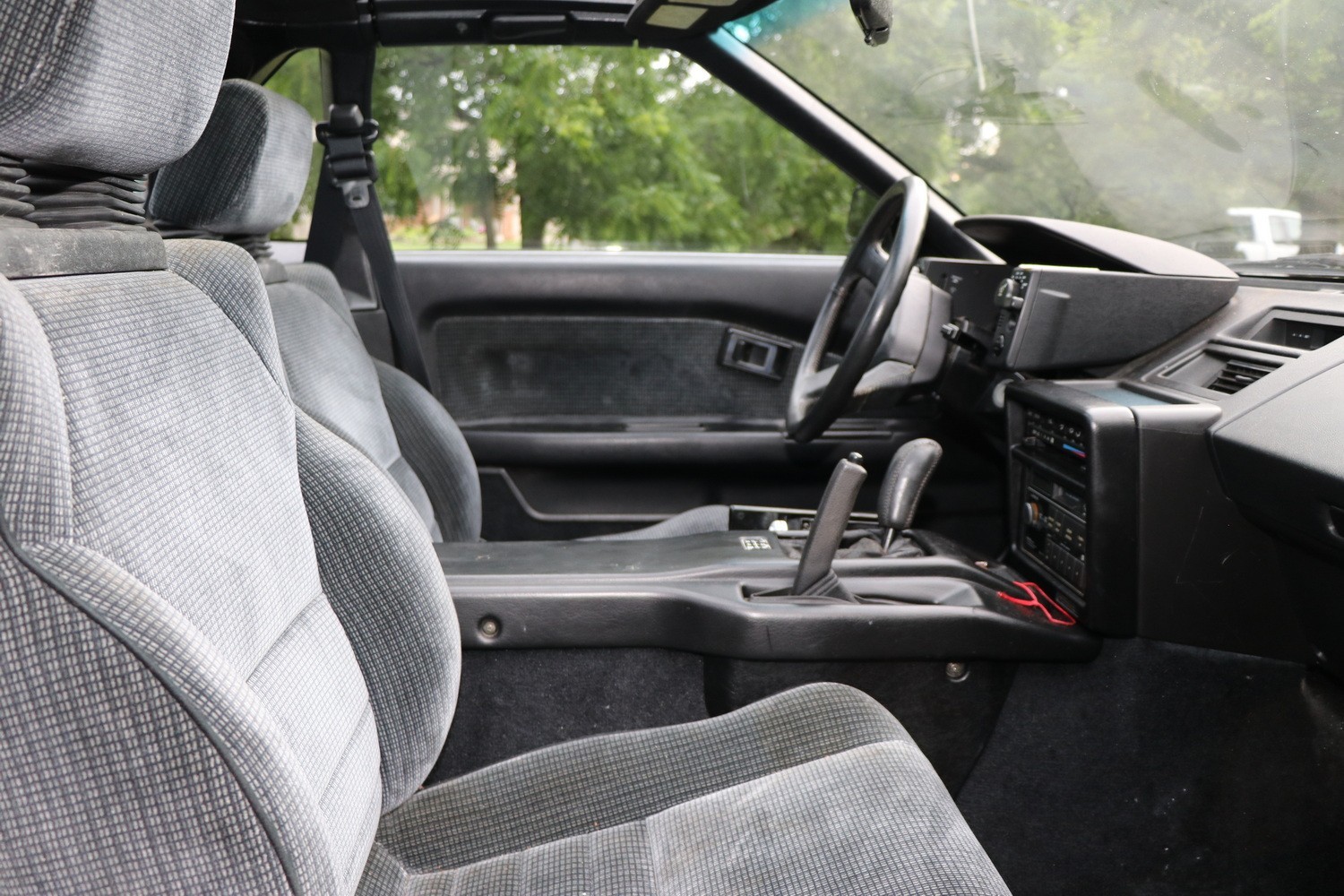 Toyota-MR2-1988-15