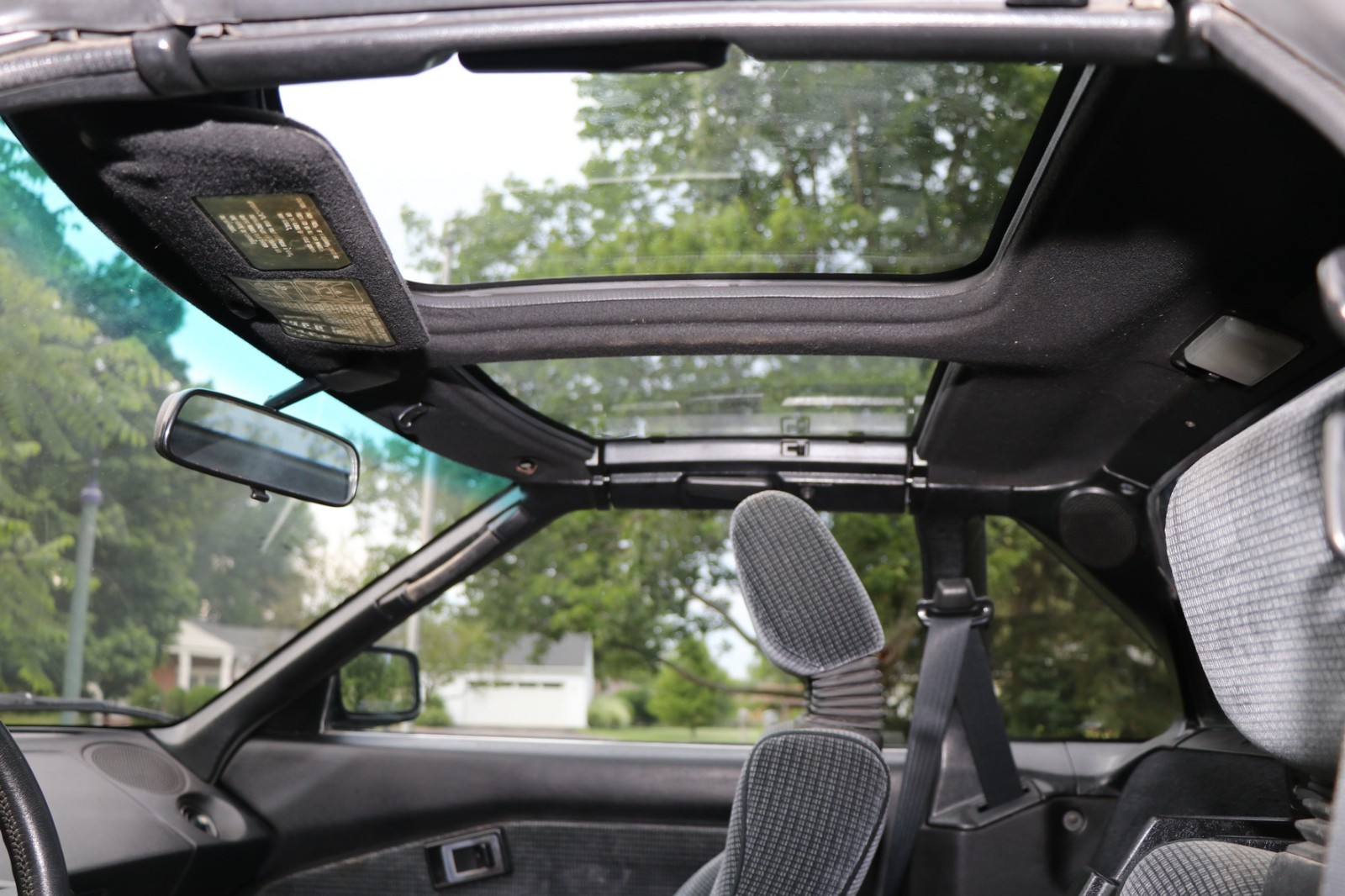 Toyota-MR2-1988-17