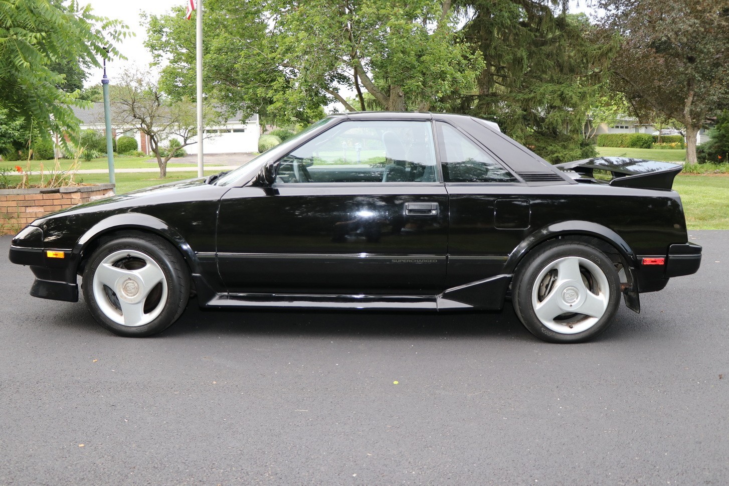 Toyota-MR2-1988