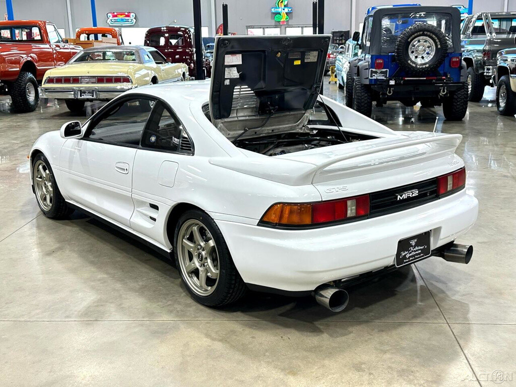 Toyota-MR2-1993-Coupe-14