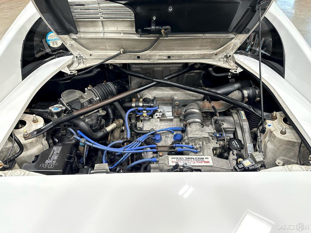 Toyota-MR2-1993-Coupe-17