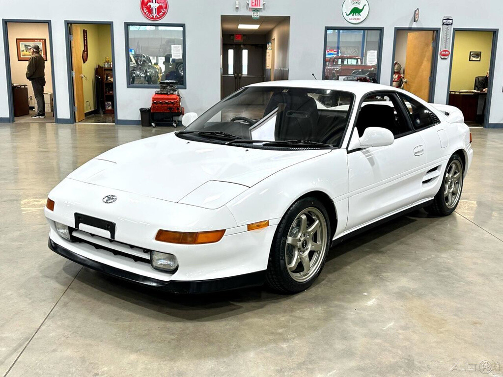 Toyota-MR2-1993-Coupe-2
