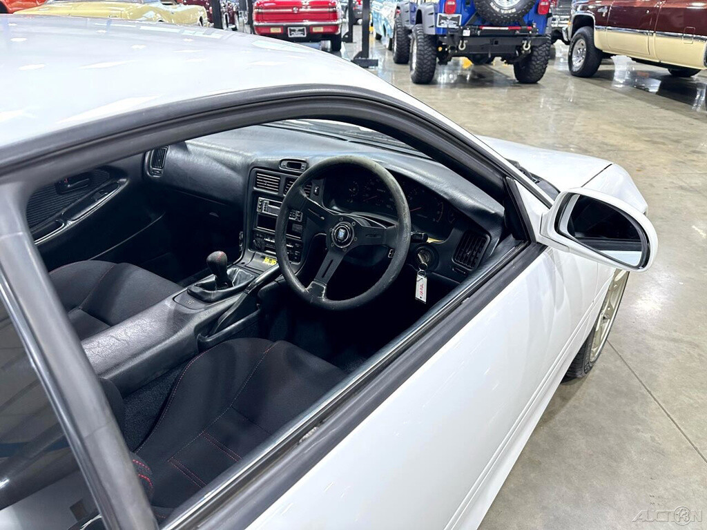 Toyota-MR2-1993-Coupe-23