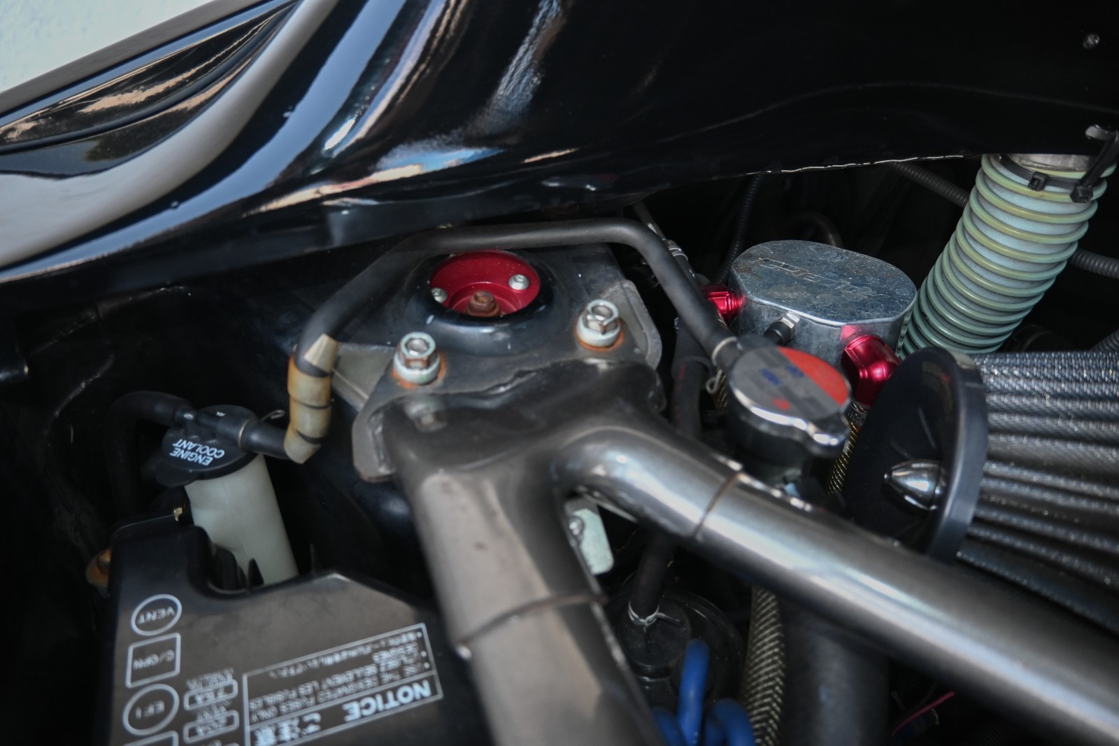 Toyota-MR2-1995-Coupe-21
