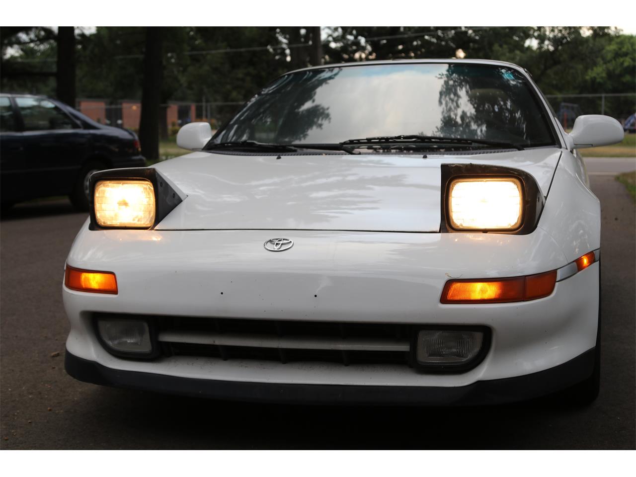Toyota-Mr2-1993-White-Tan-1
