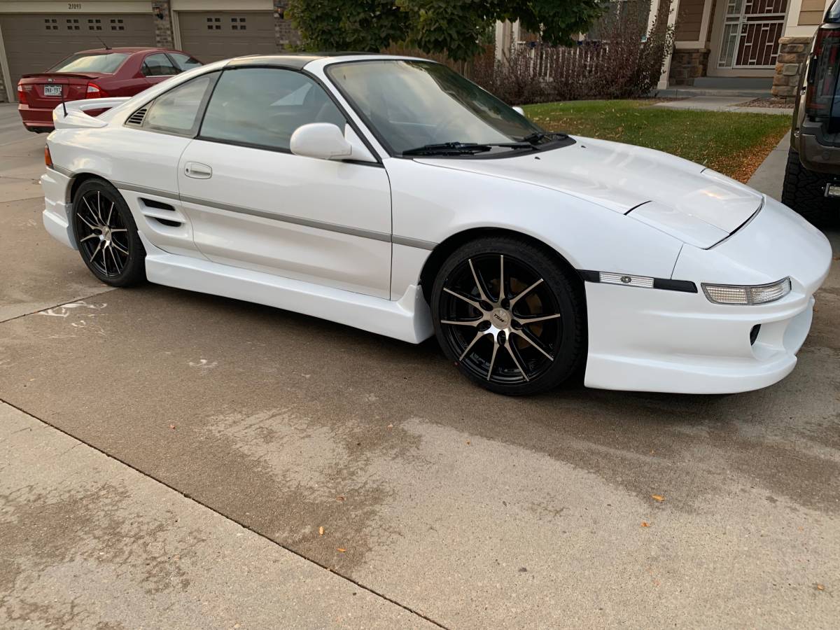 Toyota-Mr2-turbo-1993-white-3