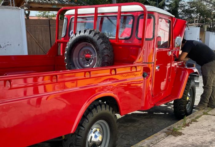 Toyota-Other-1972-Red-2