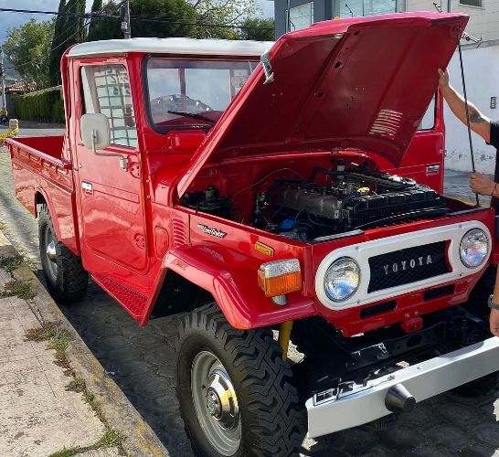 Toyota-Other-1972-Red